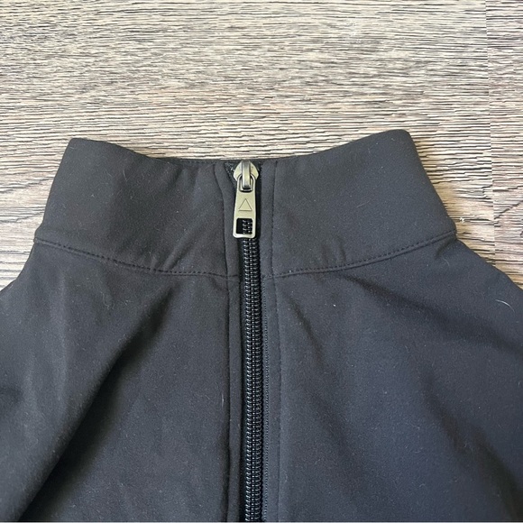 Balance Athletica Black Long Sleeve Crop Zip-Up Top - Picture 3 of 7